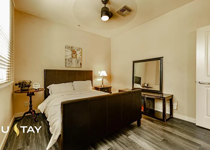 Downtown Mesa, Ground-floor Room, Night Security
